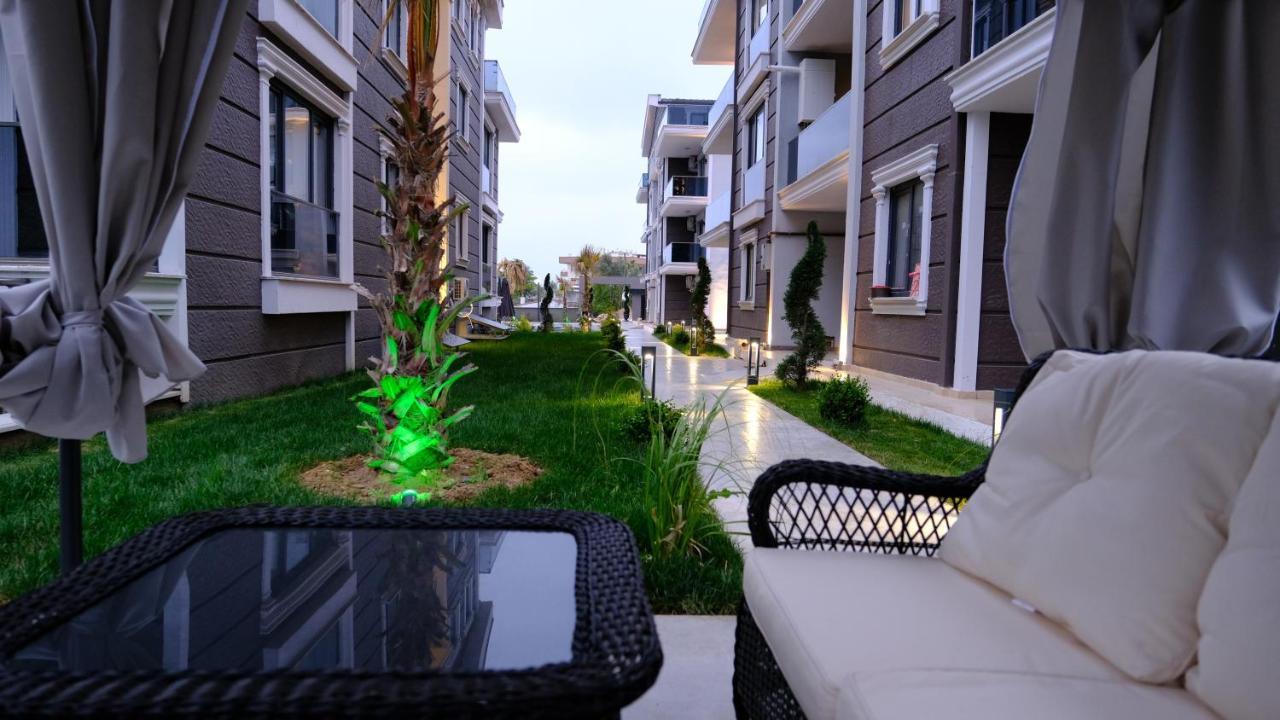 얄로바 Flower City Suits 아파트 호텔 외부 사진
